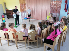 Встреча с инспектором Госавтоинспекции Встреча с инспектором Госавтоинспекции.
